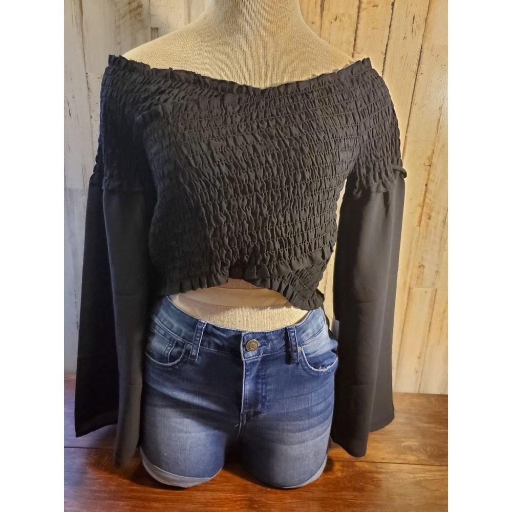 Womens black long sleeve crop top